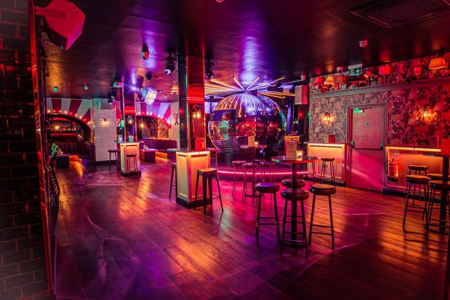 the-16-best-18th-birthday-party-venues-in-london-tagvenue