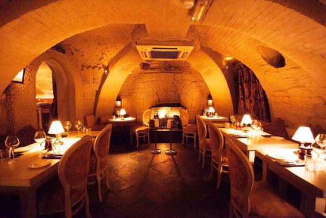 Beach Blanket Babylon Notting Hill For Private Venue Hire Prices The Crypt At Beach Blanket Babylon Notting Hill 1