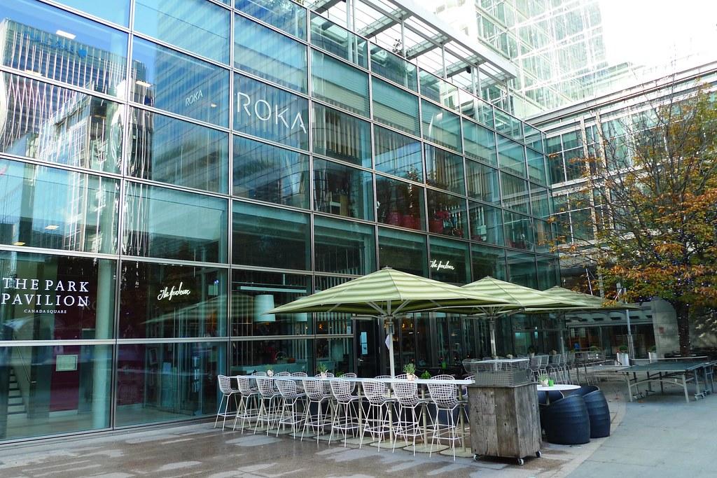the parlour bar and kitchen canary wharf