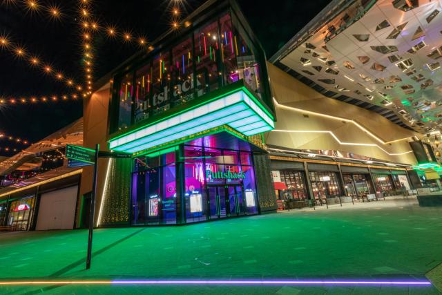 Puttshack Lakeside - Event Venue Hire - London - Tagvenue.com