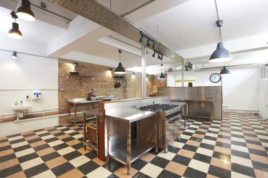 Top 12 Self Catering Venues For Hire In London Tagvenue Com Small Wedding Venues In Somerset