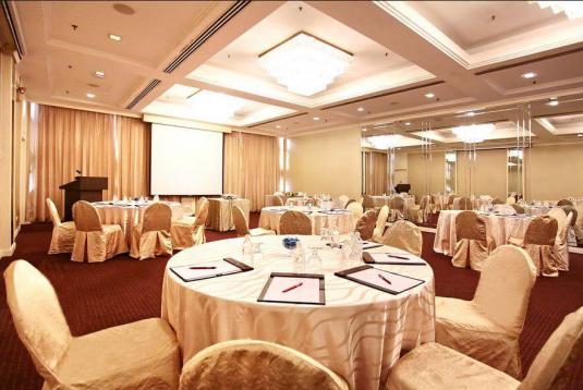 Poolside Orchard Rendezvous Hotel Singapore Event Venue Hire venue Com