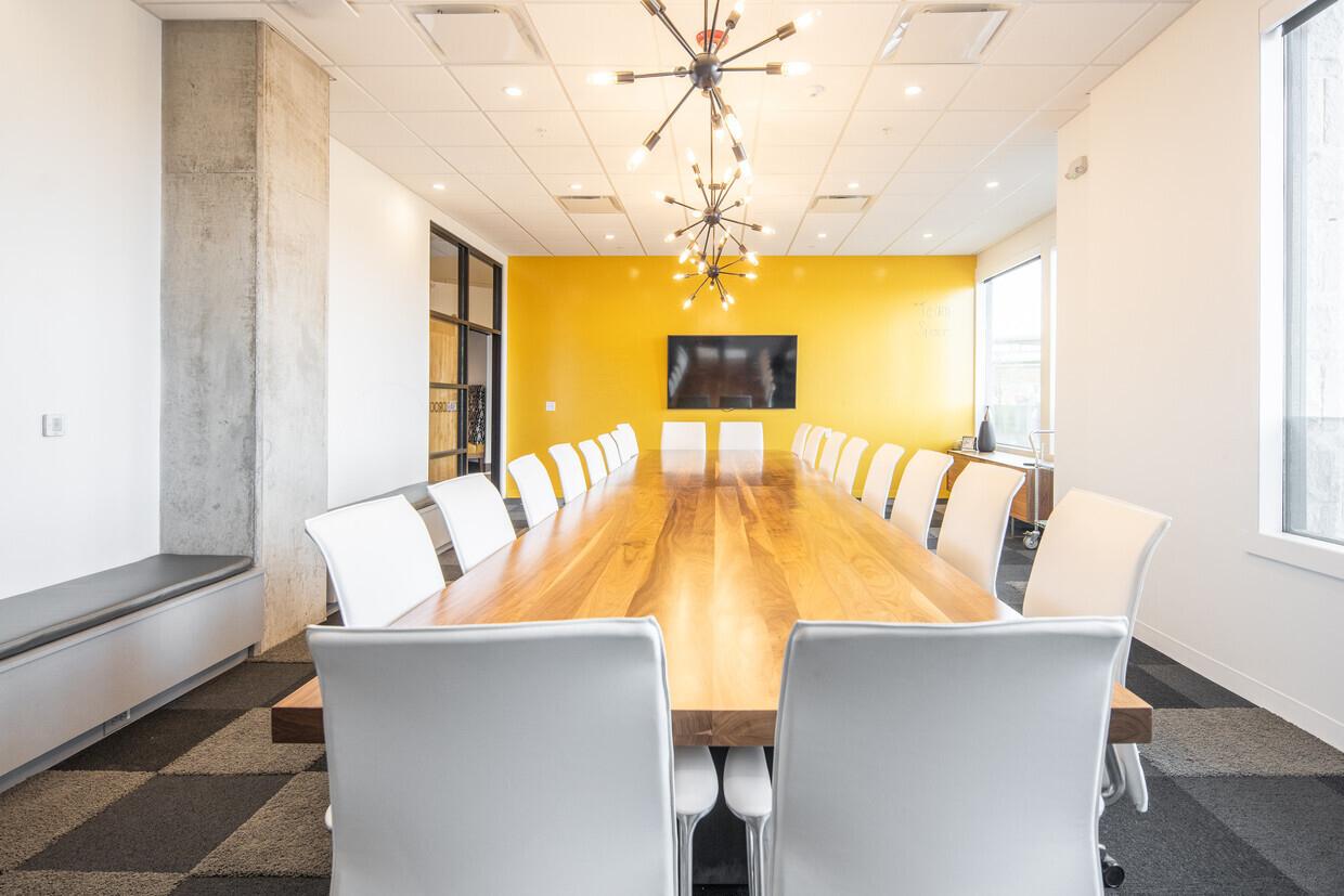 Zoom Room Boardroom - 25N Coworking Frisco - Event Venue Rental ...