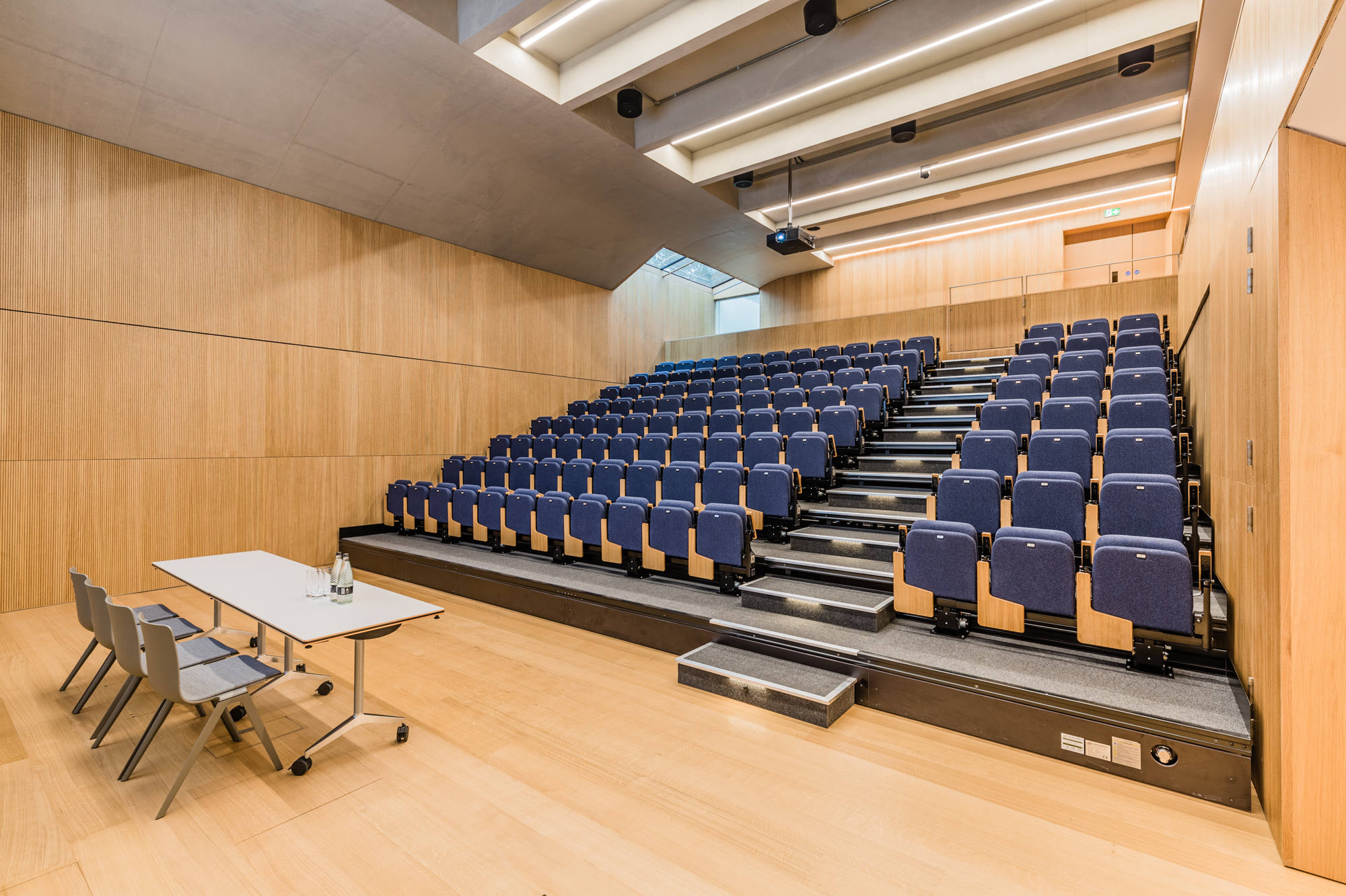 lecture-theatre-the-honourable-society-of-lincoln-s-inn-event-venue