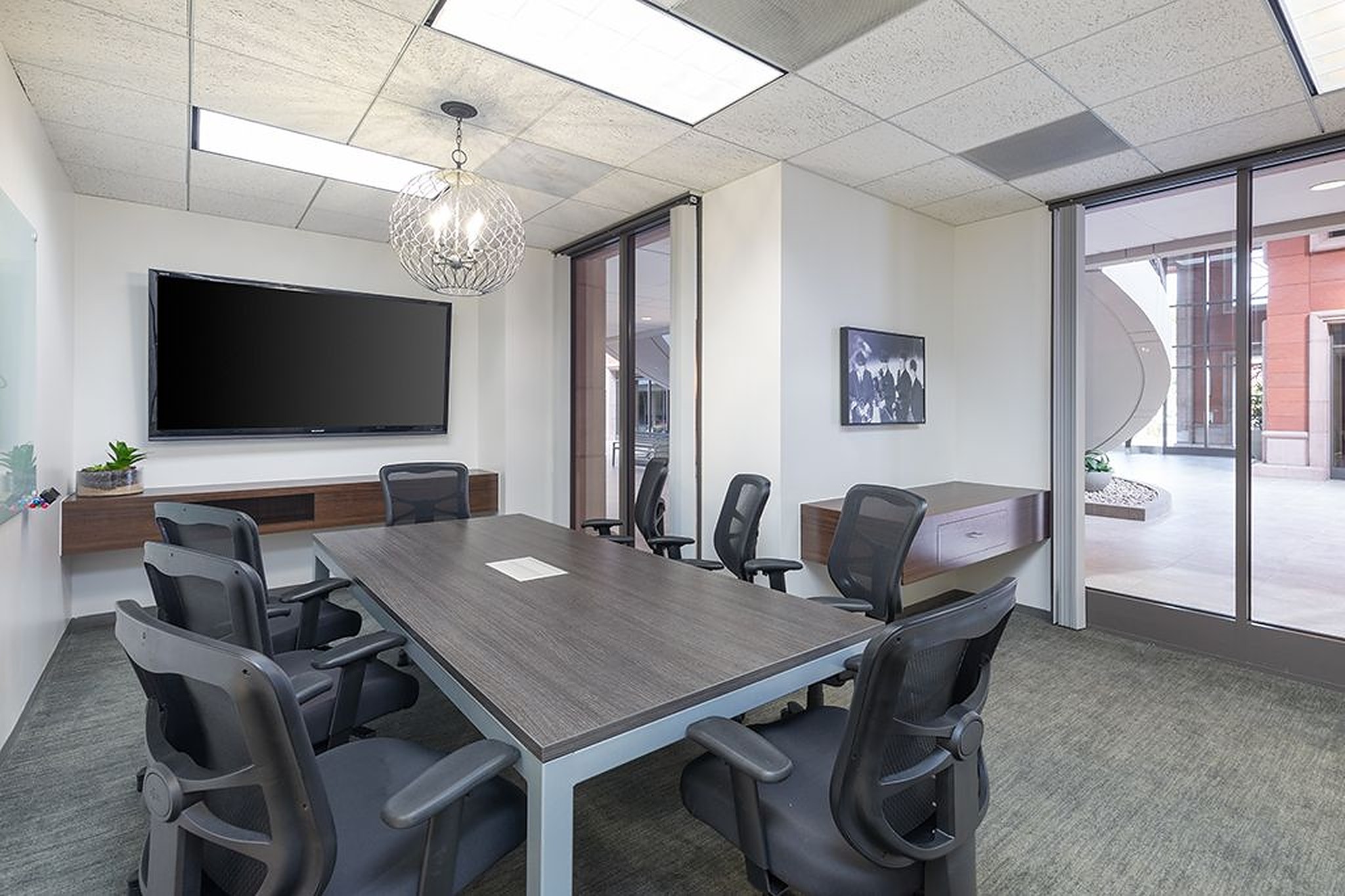 Medium Lobby Conference Room - Premier Workspaces - 23 Corporate Plaza ...